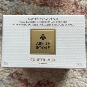 - Mattifying Day Cream. Guerlain. 50ml